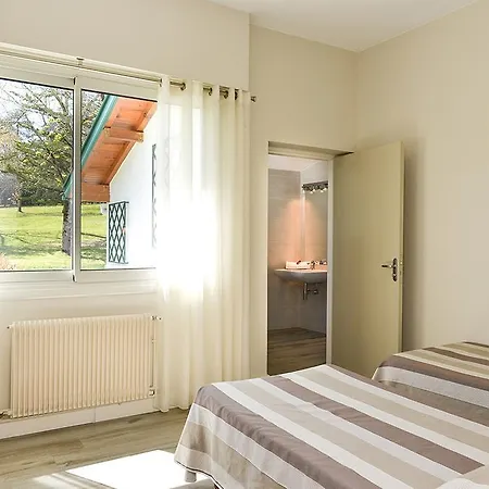 פארק נופש Domaine Du Pignada *