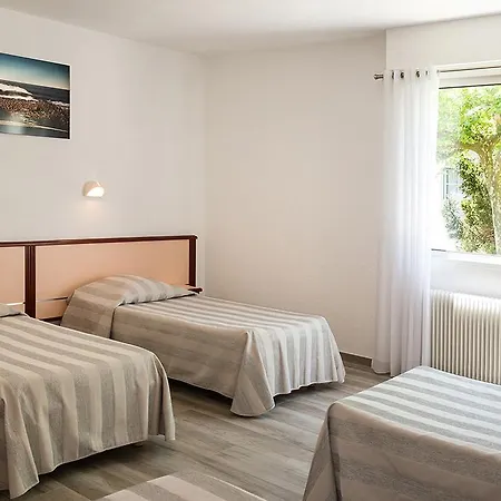 פארק נופש Domaine Du Pignada *